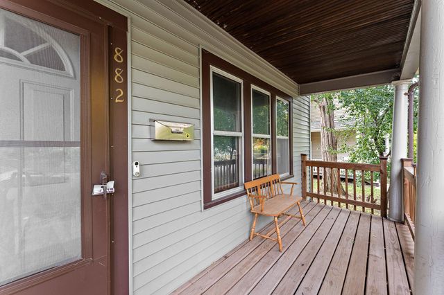 882 Aurora Avenue, Saint Paul, MN 55104