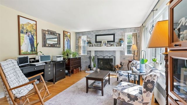5 Hodsell Street, Cranston, RI 02910