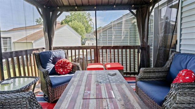5 Hodsell Street, Cranston, RI 02910