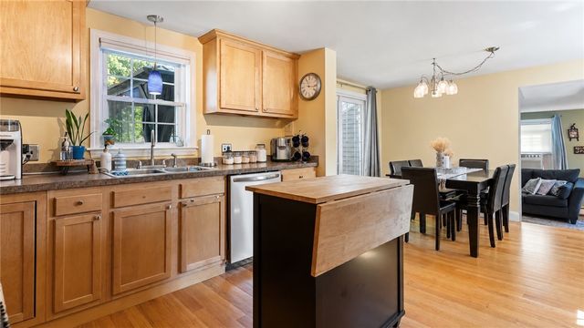 5 Hodsell Street, Cranston, RI 02910
