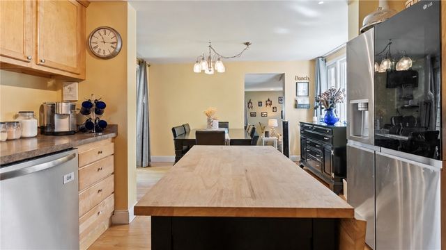 5 Hodsell Street, Cranston, RI 02910