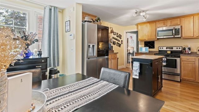 5 Hodsell Street, Cranston, RI 02910