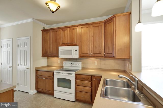 17 HELENE CT, Hamburg, PA 19526