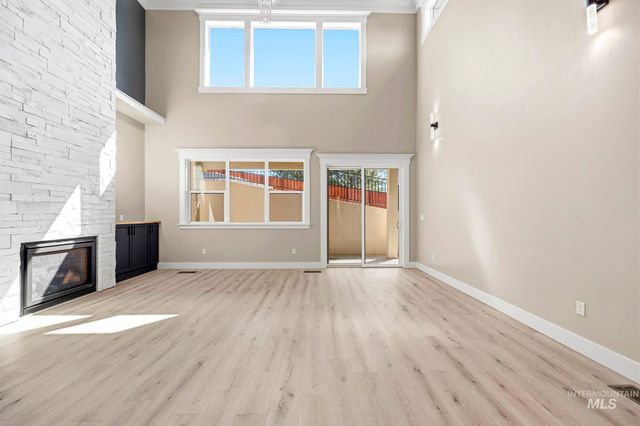 1417 E Shenandoah Dr, Boise, ID 83712