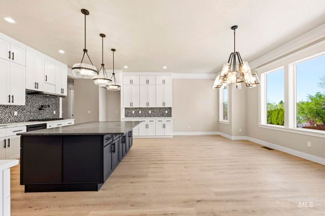 1417 E Shenandoah Dr, Boise, ID 83712