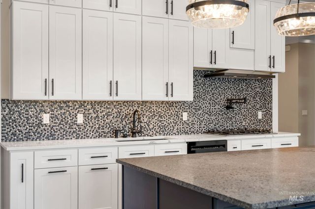 1417 E Shenandoah Dr, Boise, ID 83712