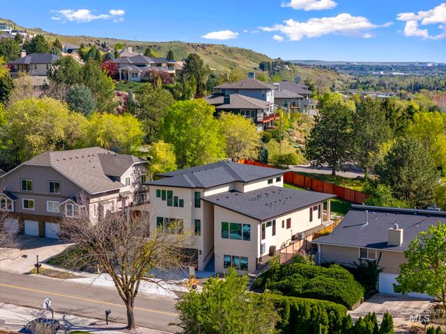 1417 E Shenandoah Dr, Boise, ID 83712