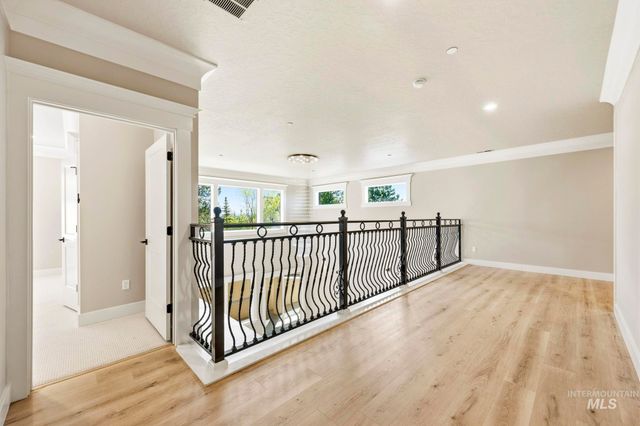 1417 E Shenandoah Dr, Boise, ID 83712