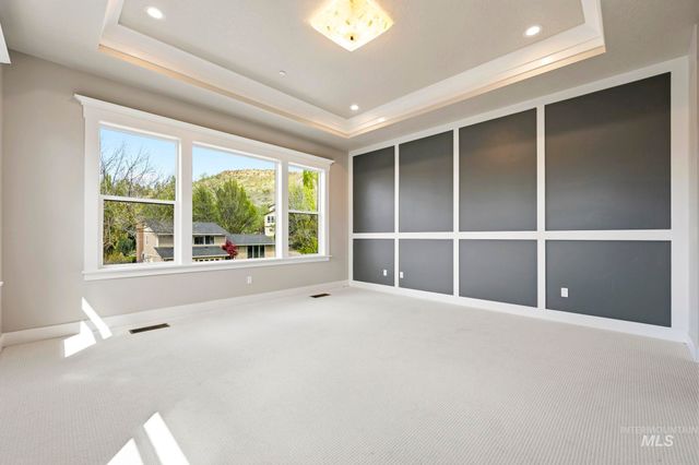 1417 E Shenandoah Dr, Boise, ID 83712