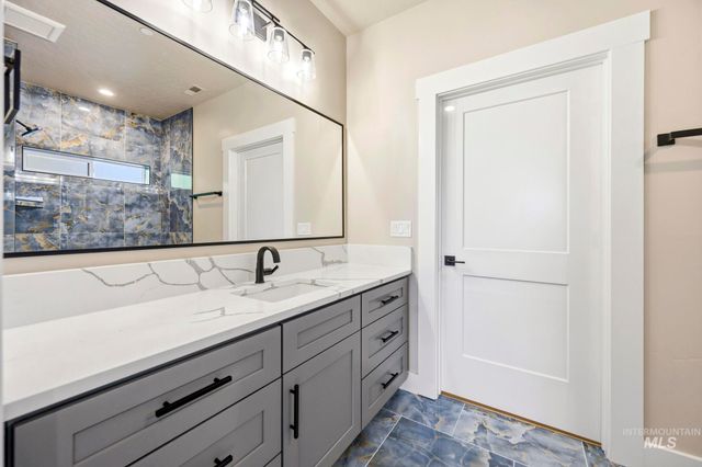 1417 E Shenandoah Dr, Boise, ID 83712