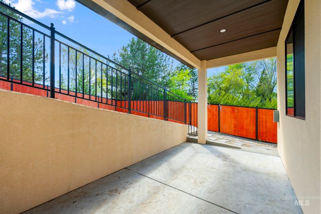 1417 E Shenandoah Dr, Boise, ID 83712