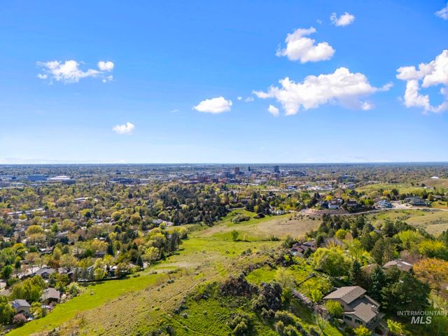 1417 E Shenandoah Dr, Boise, ID 83712