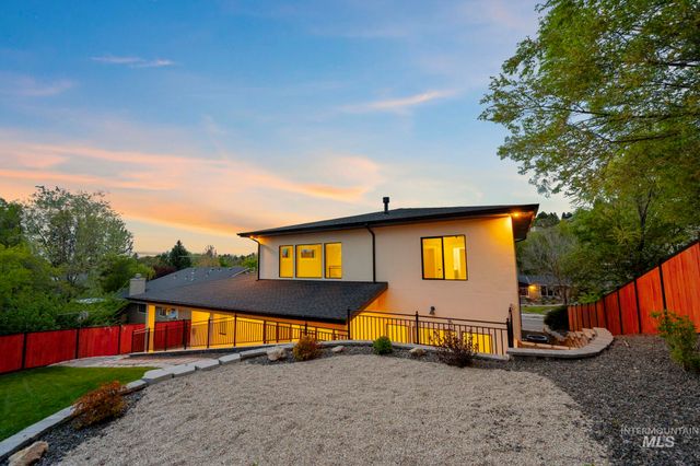 1417 E Shenandoah Dr, Boise, ID 83712