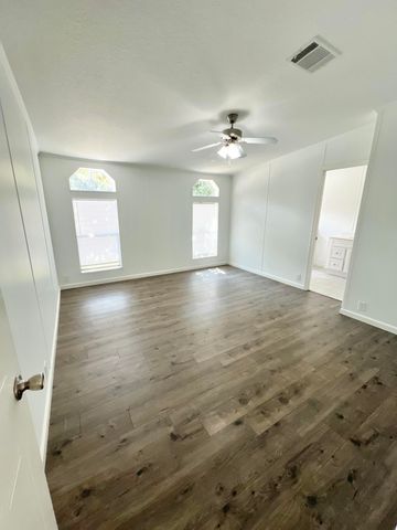 42 Cypress Lane, Freeport, FL 32439