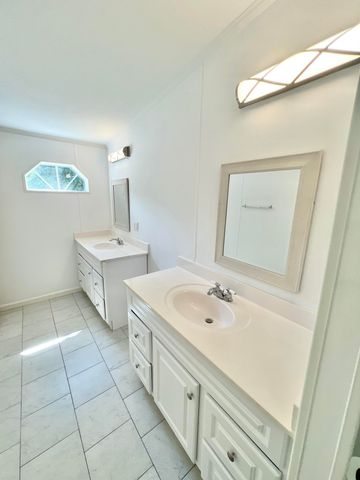 42 Cypress Lane, Freeport, FL 32439