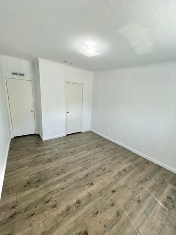 42 Cypress Lane, Freeport, FL 32439