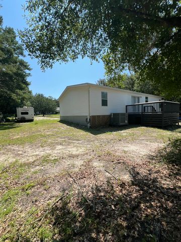 42 Cypress Lane, Freeport, FL 32439