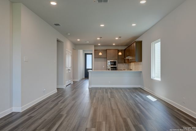 7011 Lower Crossing, San Antonio, TX 78252