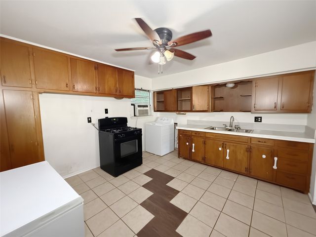 1200 Park Drive, Denison, TX 75020
