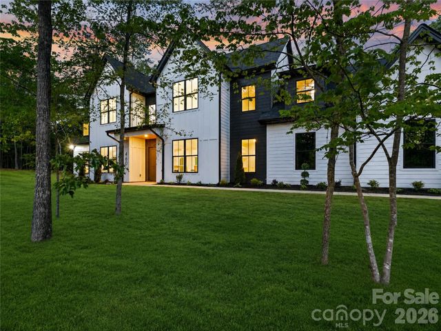 460 Riddle Mill Road, Clover, SC 29710