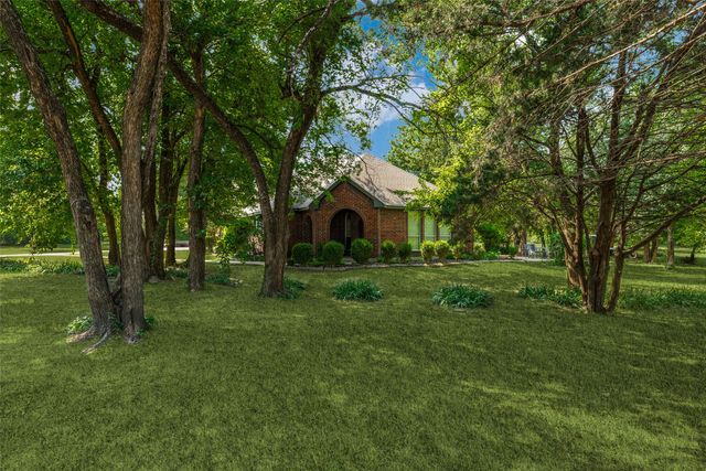 305 Cedar Hill Circle, Lowry Crossing, TX 75407