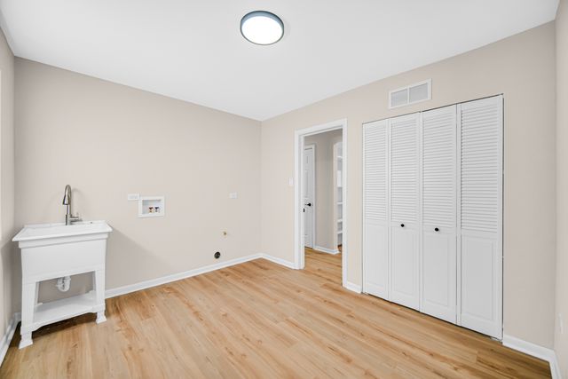 11701 S Campbell Avenue, Chicago, IL 60655