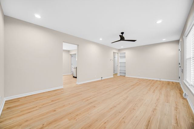 11701 S Campbell Avenue, Chicago, IL 60655