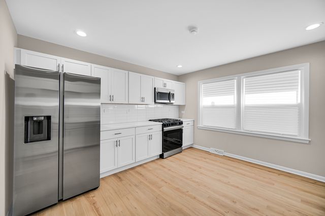 11701 S Campbell Avenue, Chicago, IL 60655