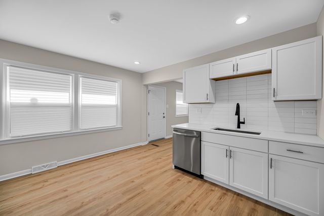 11701 S Campbell Avenue, Chicago, IL 60655