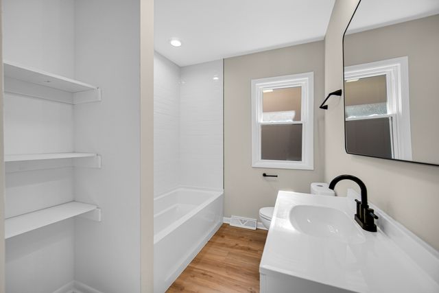 11701 S Campbell Avenue, Chicago, IL 60655