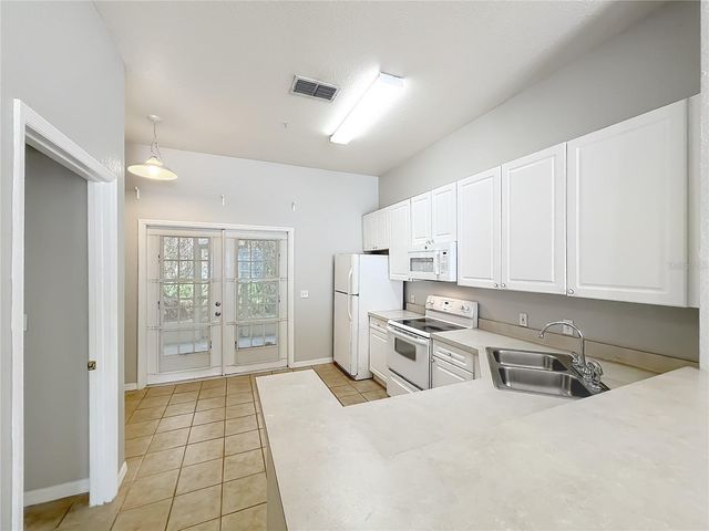 145 RESERVE CIRCLE 109, Oviedo, FL 32765