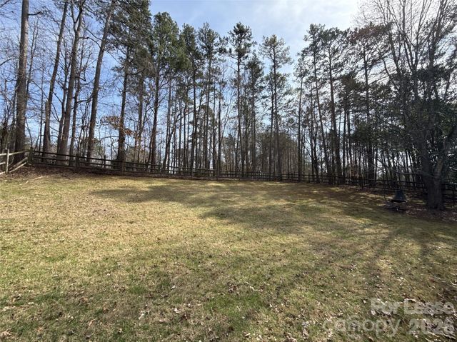 1111 Somersby Lane, Matthews, NC 28105