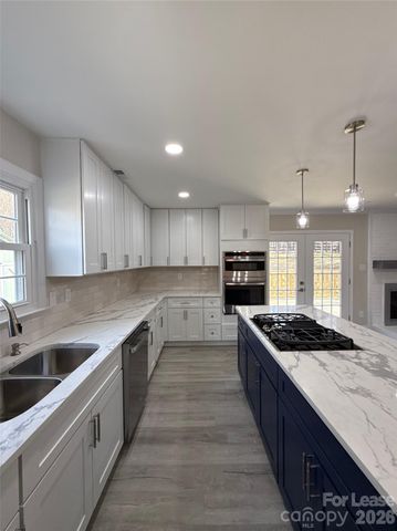 1111 Somersby Lane, Matthews, NC 28105