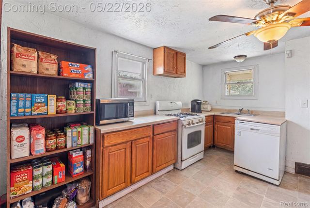 3385 N Genesee Road, Genesee Charter Township, MI 48506