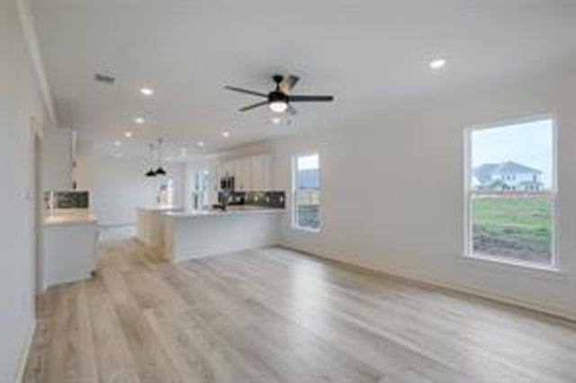 21130 Autumn Heights, Bonney, TX 77583
