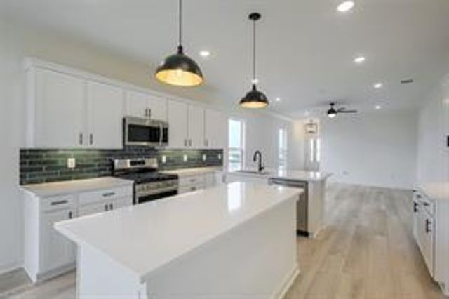 21130 Autumn Heights, Bonney, TX 77583