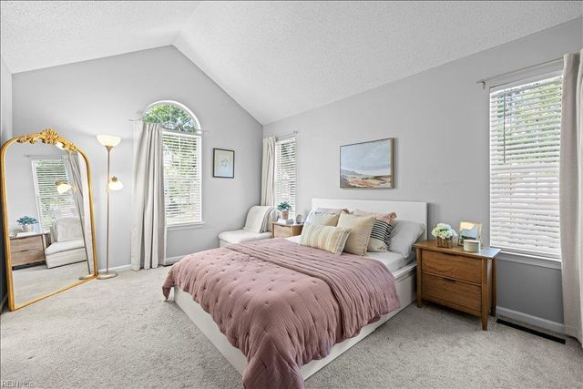 1697 Cottenham LN, Virginia Beach, VA 23454