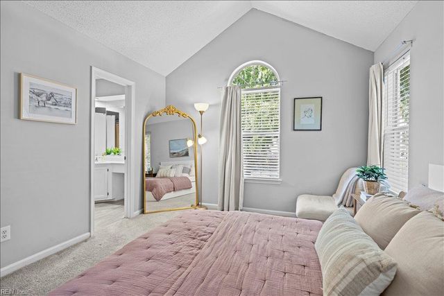 1697 Cottenham LN, Virginia Beach, VA 23454