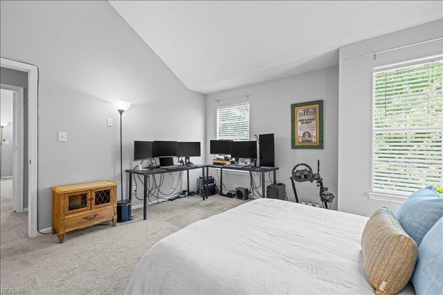 1697 Cottenham LN, Virginia Beach, VA 23454