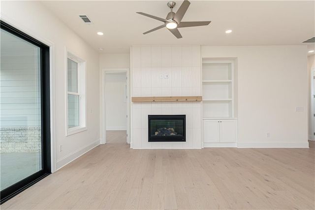 182 Mooney Road, Woodstock, GA 30188