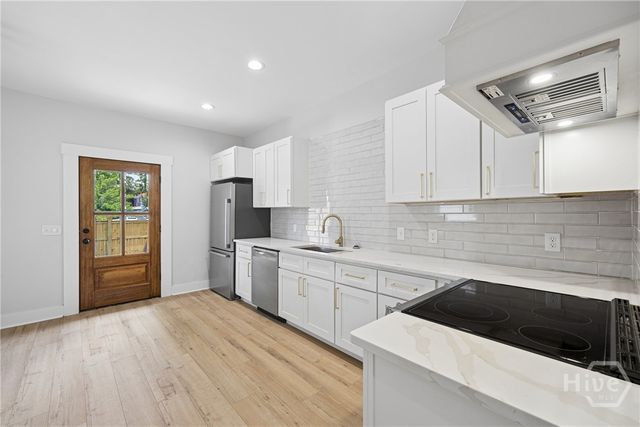 104 W 41st Street, Savannah, GA 31401