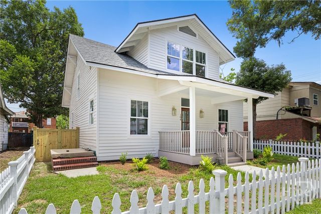 104 W 41st Street, Savannah, GA 31401