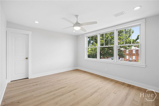 104 W 41st Street, Savannah, GA 31401