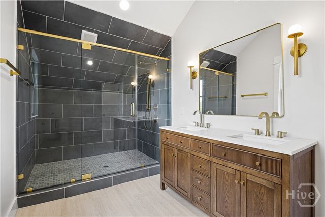 104 W 41st Street, Savannah, GA 31401