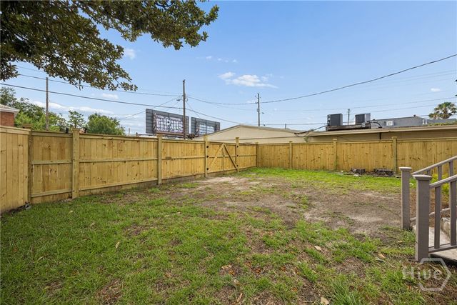 104 W 41st Street, Savannah, GA 31401