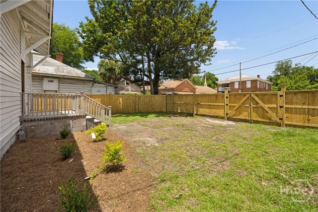 104 W 41st Street, Savannah, GA 31401