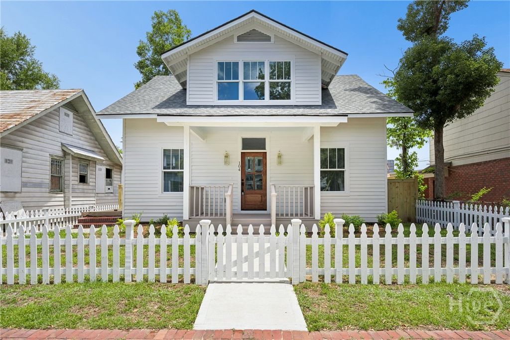 104 W 41st Street, Savannah, GA 31401