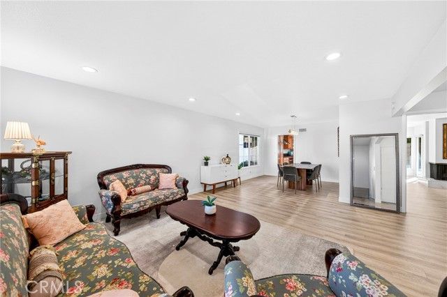 550 W. wedgewood, La Habra, CA 90631