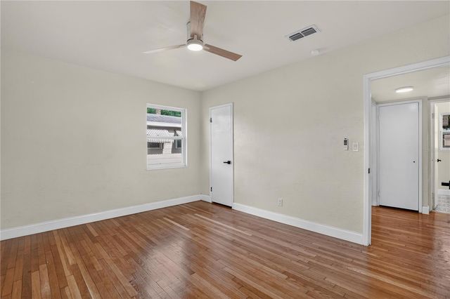 6946 5TH AVENUE N, St Petersburg, FL 33710