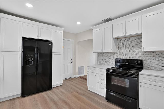 6946 5TH AVENUE N, St Petersburg, FL 33710